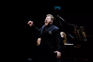 海波爆料魏榕国外唱歌视频,引发网友热议